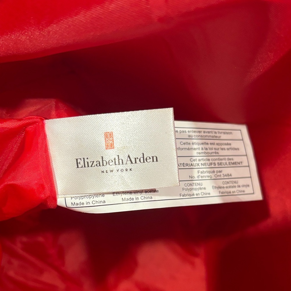 Elizabeth Arden Vibrant Red Tote - Picture 11 of 13